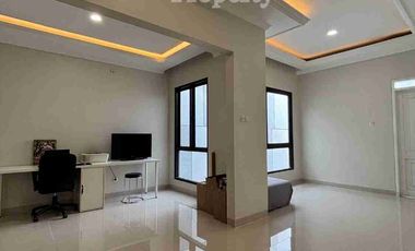 Rumah Bagus semi furnished di Kota wisata cibubur