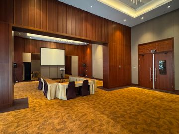 Y. DISEWAKAN APARTEMEN 3BR FURNISH HEGARMANAH RESIDENCE BANDUNG TIPE SAPPHIRE