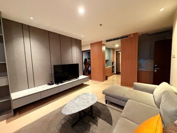 Y. DISEWAKAN APARTEMEN 3BR FURNISH HEGARMANAH RESIDENCE BANDUNG TIPE SAPPHIRE