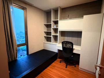 Y. DISEWAKAN APARTEMEN 3BR FURNISH HEGARMANAH RESIDENCE BANDUNG TIPE SAPPHIRE
