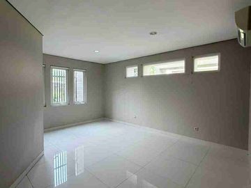 Rumah Dijual di Private Cluster Cipete Antasari Fasilitas Pool 279 M²