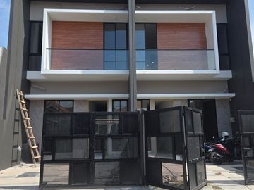 Rumah Klampis Wisma Mukti New Gress Minimalis STRATEGIS