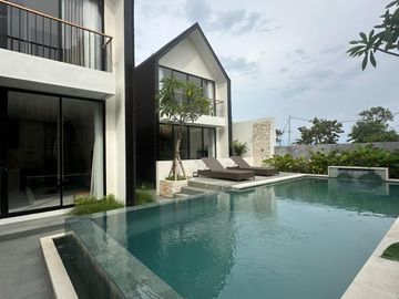 VILLA READY BRAND NEW BIG POOL MODERN KAWASAN STARTEGIS SABA NEAR BEACH