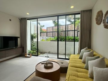VILLA READY BRAND NEW BIG POOL MODERN KAWASAN STARTEGIS SABA NEAR BEACH