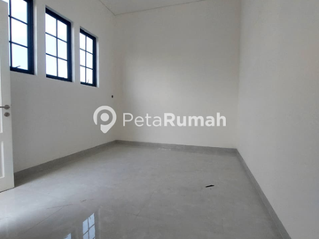 DISEWA VILLA JALAN STARBAN KOMPLEK JEWEL PARK POLONIA | DAERAH POLONIA (WENDY)