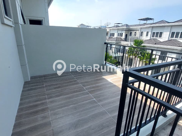 DISEWA VILLA JALAN STARBAN KOMPLEK JEWEL PARK POLONIA | DAERAH POLONIA (WENDY)