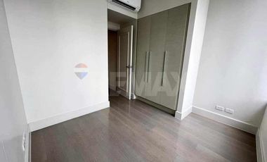 2 Bedroom Corner Unit for Lease in Lincoln Tower, Rockwell Center