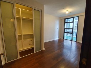 FOR SALE: 2-Bedroom Flat in Arbor Lanes , Taguig