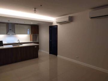 FOR SALE: 2-Bedroom Flat in Arbor Lanes , Taguig