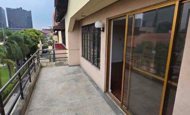 3 Bedrooms Townhouse for Rent in Vernida townhomes near Ortigas ave. Brgy ugong Pasig City