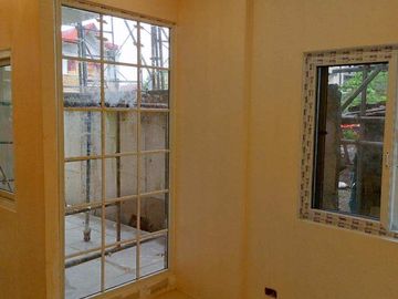 Commonwealth Quezon City For  Sale 2 Storey Townhouse 3 Bedrooms near Litex Market RG