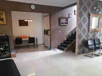 Dijual Rumah  Ngantong Besar Cluster Berryl Gading Serpong