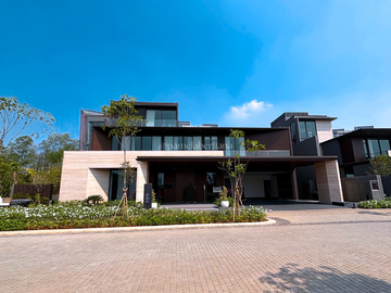 Rumah Mewah Premium Island Villa Navapark BSD City 5+1Kt 3Lt LT 1.000-1.768M² 20X50m² Tangerang