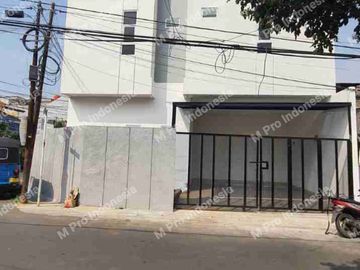 Rumah New minimalis 2 lantai di Tebet, Jalan 2 mobil