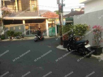 Rumah New minimalis 2 lantai di Tebet, Jalan 2 mobil