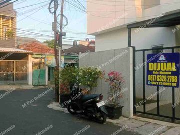 Rumah New minimalis 2 lantai di Tebet, Jalan 2 mobil