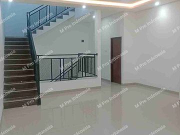 Rumah New minimalis 2 lantai di Tebet, Jalan 2 mobil