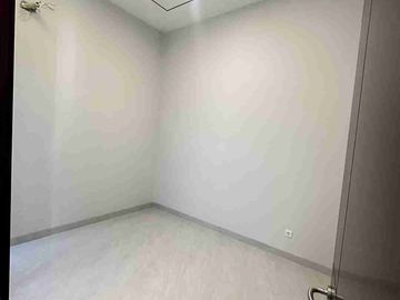 DIJUAL rumah alam hijau Citraland  utama minimalis modern GRESS baru