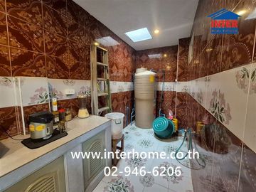 Two-story townhome, 22 sq.wa., Thai Somboon 3 Village, near Thai Somboon Market, Khlong Sam Road, Rangsit-Nakhon Nayok Road, Khlong Luang Road, Khlong