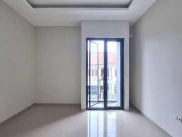 Wisma Mukti Klampis Rumah Baru Gress