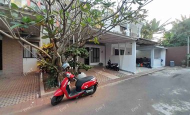 Rumah 2 lantai hanya 5 menit ke tol jorr Jatiwarna kota Bekasi