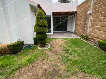 CASA DE RENTA EN VILLANTIGUA DE UNA PLANTA