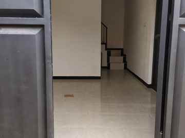 Di jual ruko murah 2 lantai lokasi kedinding tengah surabaya