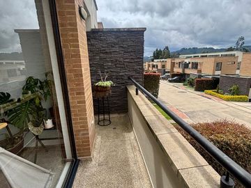 CASA EN VENTA CAJICA LOS ROBLES