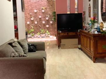 rumah dijual siap huni dilingkungan asri dekat dengan stasiun, rumah sakit dan sekolah
