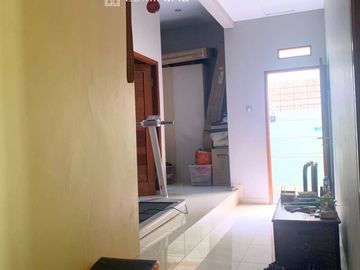 rumah dijual siap huni dilingkungan asri dekat dengan stasiun, rumah sakit dan sekolah