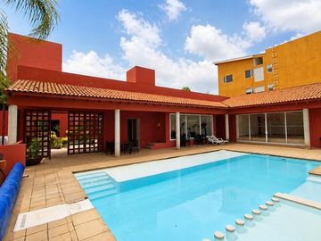 RENTA DEPARTAMENTO AMUEBLADO EN MILENIO III CON ALBERCA Y GYM