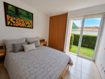RENTA DEPARTAMENTO AMUEBLADO EN MILENIO III CON ALBERCA Y GYM