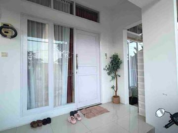 Rumah mewah Perum Ratindo, jl Aw Syahrani, Samarinda