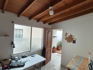 Venta casa en Laureles cerca del c.c. Unicentro