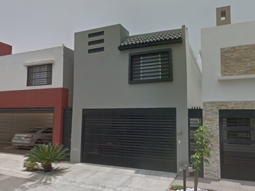 VENTA DE CASA EN CALLE VERONA, CUMBRES SAN AGUSTÍN, MONTERREY NUEVO LEÓN
