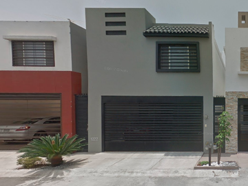 VENTA DE CASA EN CALLE VERONA, CUMBRES SAN AGUSTÍN, MONTERREY NUEVO LEÓN