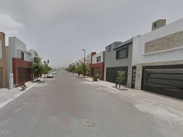 VENTA DE CASA EN CALLE VERONA, CUMBRES SAN AGUSTÍN, MONTERREY NUEVO LEÓN