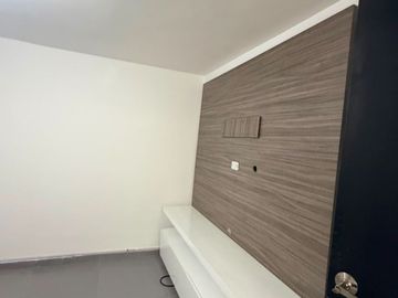 SE ARRIENDA APTO EN LA FRAGUA