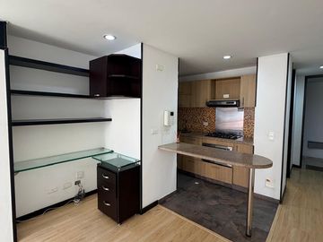 SE ARRIENDA APTOESTUDIO EN GALERIAS