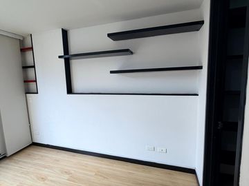 SE ARRIENDA APTOESTUDIO EN GALERIAS
