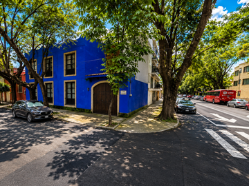 CASA EN VENTA EN COLONIA DEL CARMEN EN COYOACAN, CDMX.