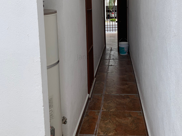 Casa en venta en Cima de las Cumbres, Monterrey | Esquina, 4 recámaras y fraccionamiento privado