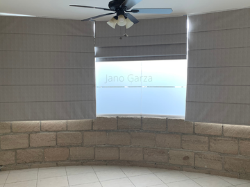 Casa en venta en Cima de las Cumbres, Monterrey | Esquina, 4 recámaras y fraccionamiento privado