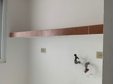 Casa en venta en Cima de las Cumbres, Monterrey | Esquina, 4 recámaras y fraccionamiento privado