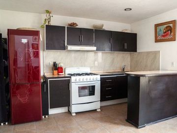 CASA EN VENTA SAN ISIDRO JURIQUILLA QUERETARO 4 RECAMARAS A 13 MIUNITOS DE LA UVM