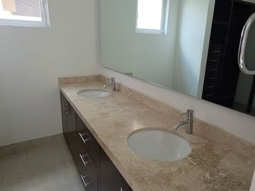 Casa en renta - El Mayorazgo (La Rioja)