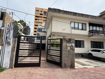 Casa en Renta Segundo Nivel para Oficinas con Uso de Suelo Mixto – Col. Americana, Guadalajara
