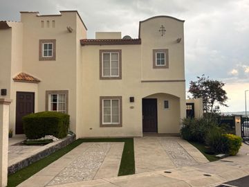 CASA EN VENTA EN VILLA SANTA LUCIA EL REFUGIO $2,850,000.00