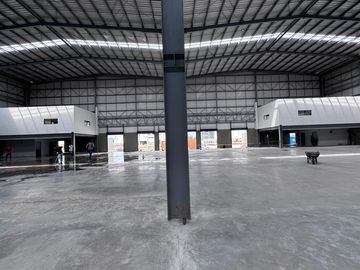 Bodega Alquilo 3.110 M2 En Conjunto Cerrado / Alquiler $77.750.000 / Zona Industrial Acopi Yumbo