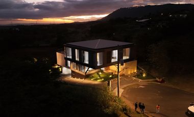 Tagaytay Highlands 9 bedroom house and lot For Sale in Tagaytay Cavite